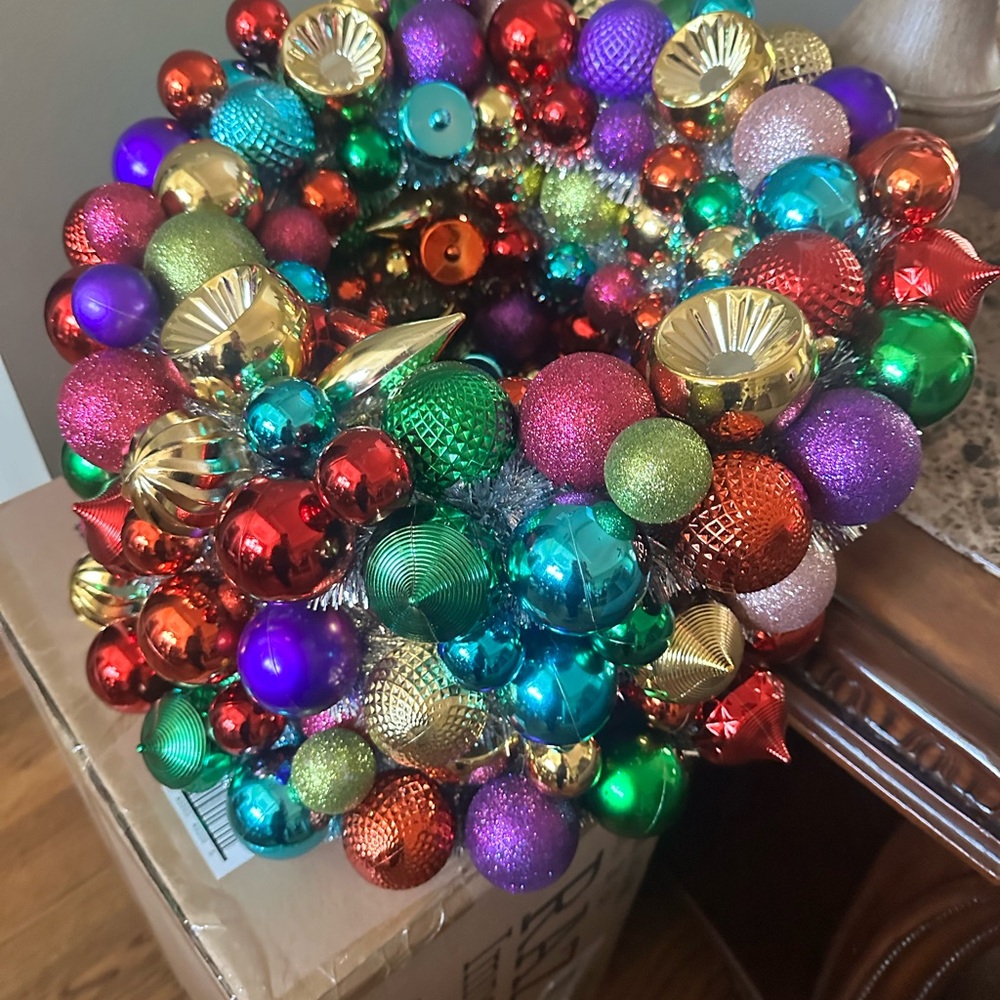 Red and Green Holiday Decor Garland